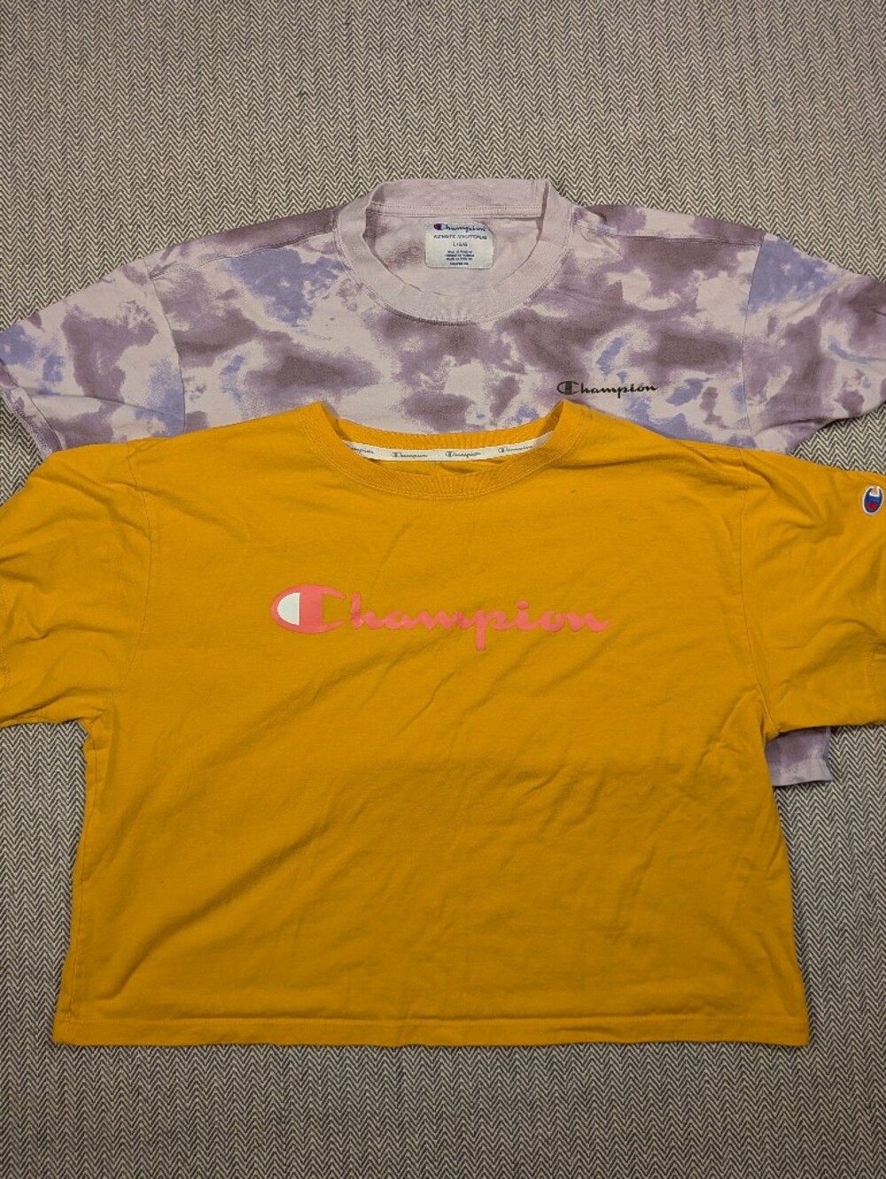 Pair of Women's Champion Cropped Tee's - Size Large Workout Sport Athleisure